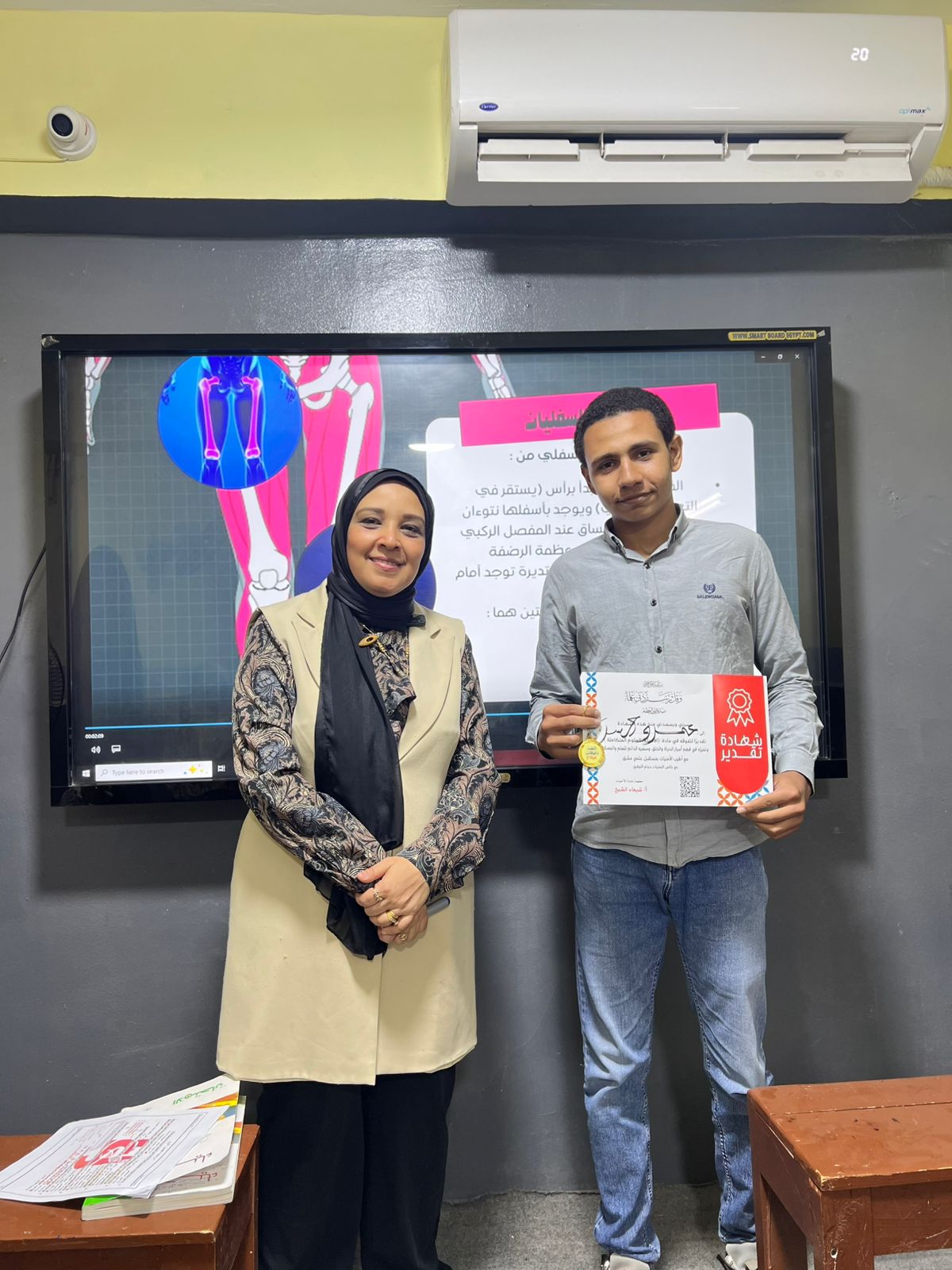 mixed vegetable salad in a mason jar. 